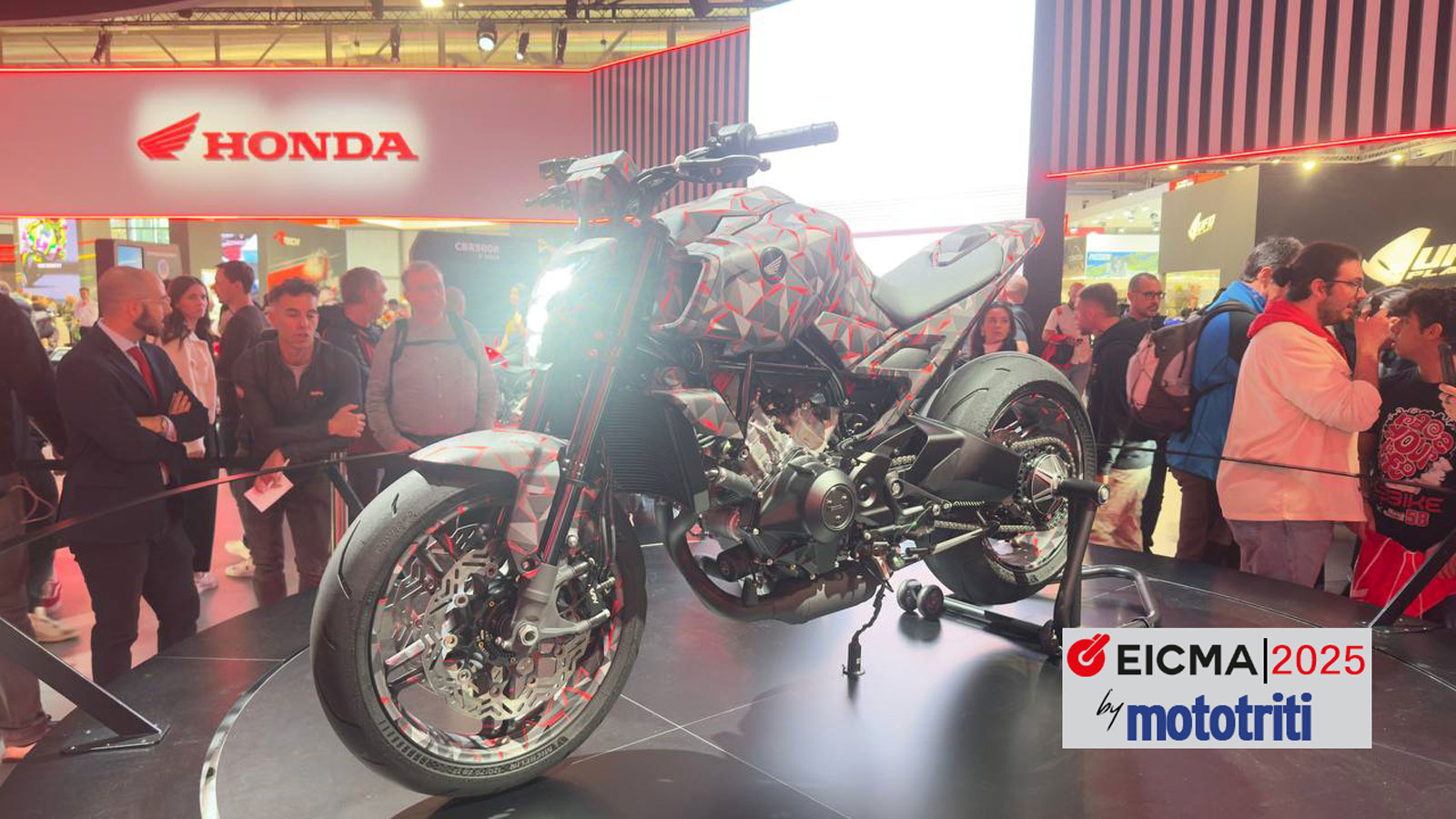 EICMA 2025 - Honda V3R 900