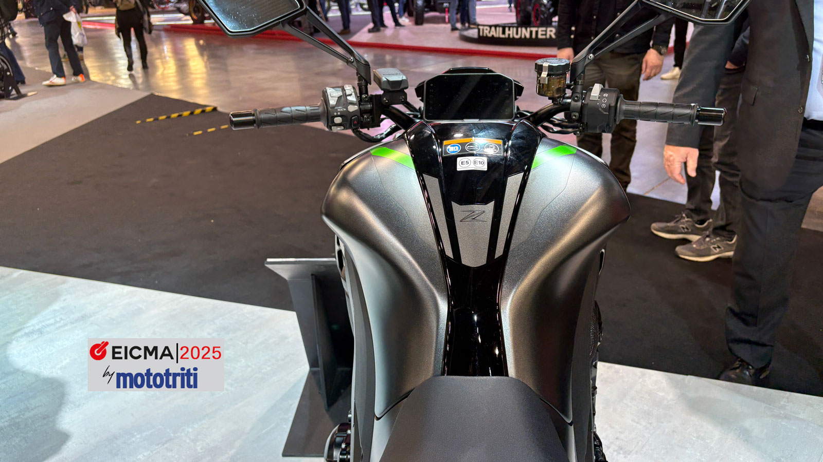 Kawasaki Z1100 & Z1100 SE 202