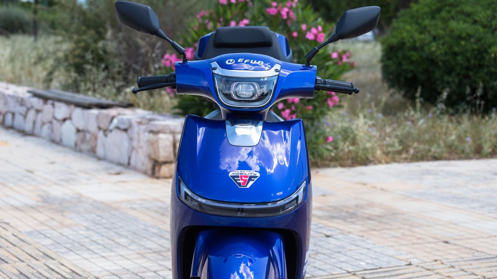 Συμπαγείς διαστάσεις που το καθιστούν πολύ βολικό στον αστικό ιστό.