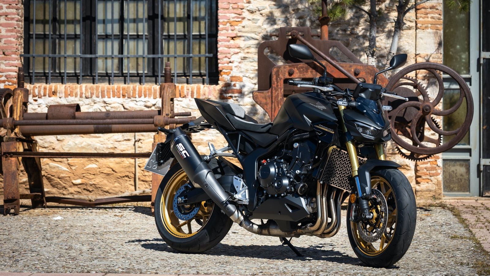 Παρουσιάστηκε στην Ελλάδα η Honda CB1000 Hornet