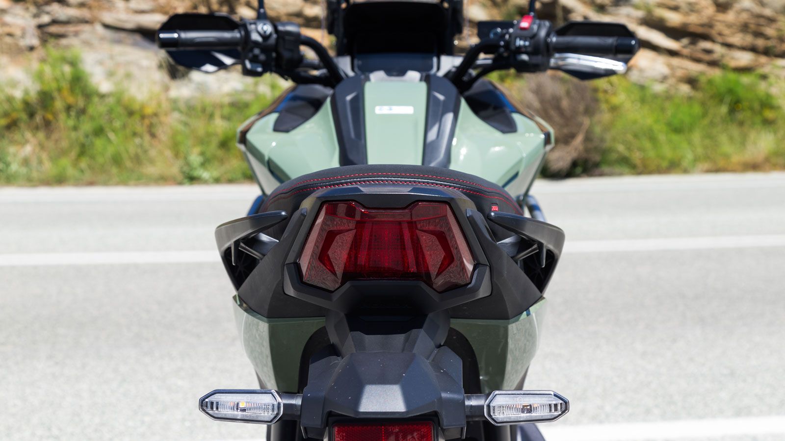Σαν γνήσιο Honda, το NC 750X διαθέτει κορυφαίο επίπεδο υλικών, συναρμολόγησης, και φινιρίσματος συνθέτοντας ένα άκρως ποιοτικό σύνολο.
