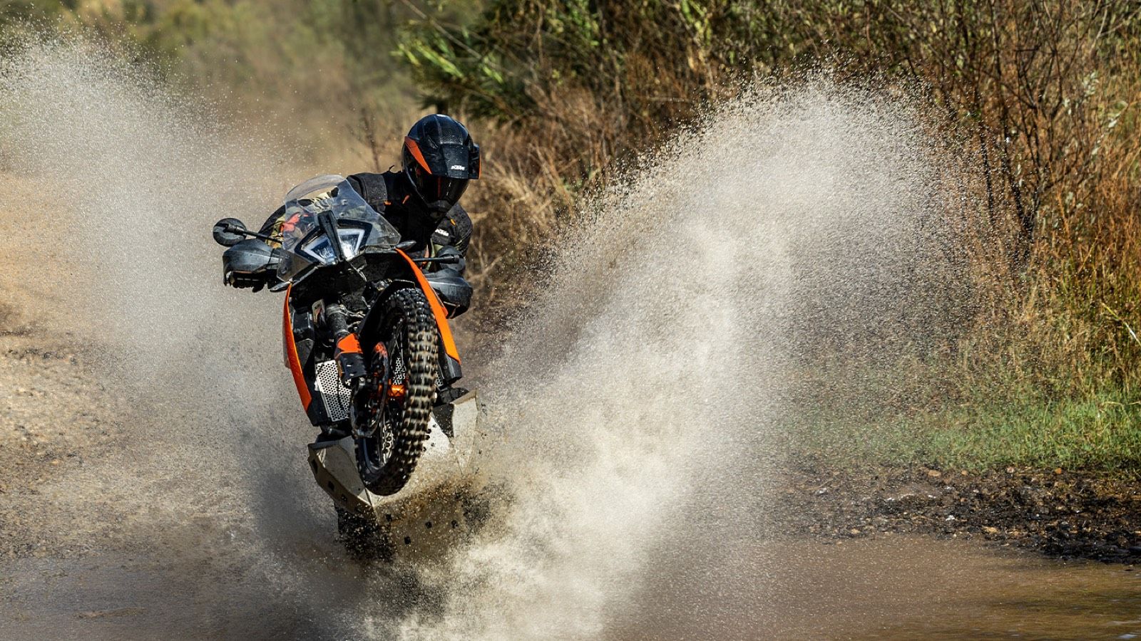 KTM 790 Adventure: Ανανέωση για το 2025 με αναβαθμισμένο κινητήρα και νέες αναρτήσεις