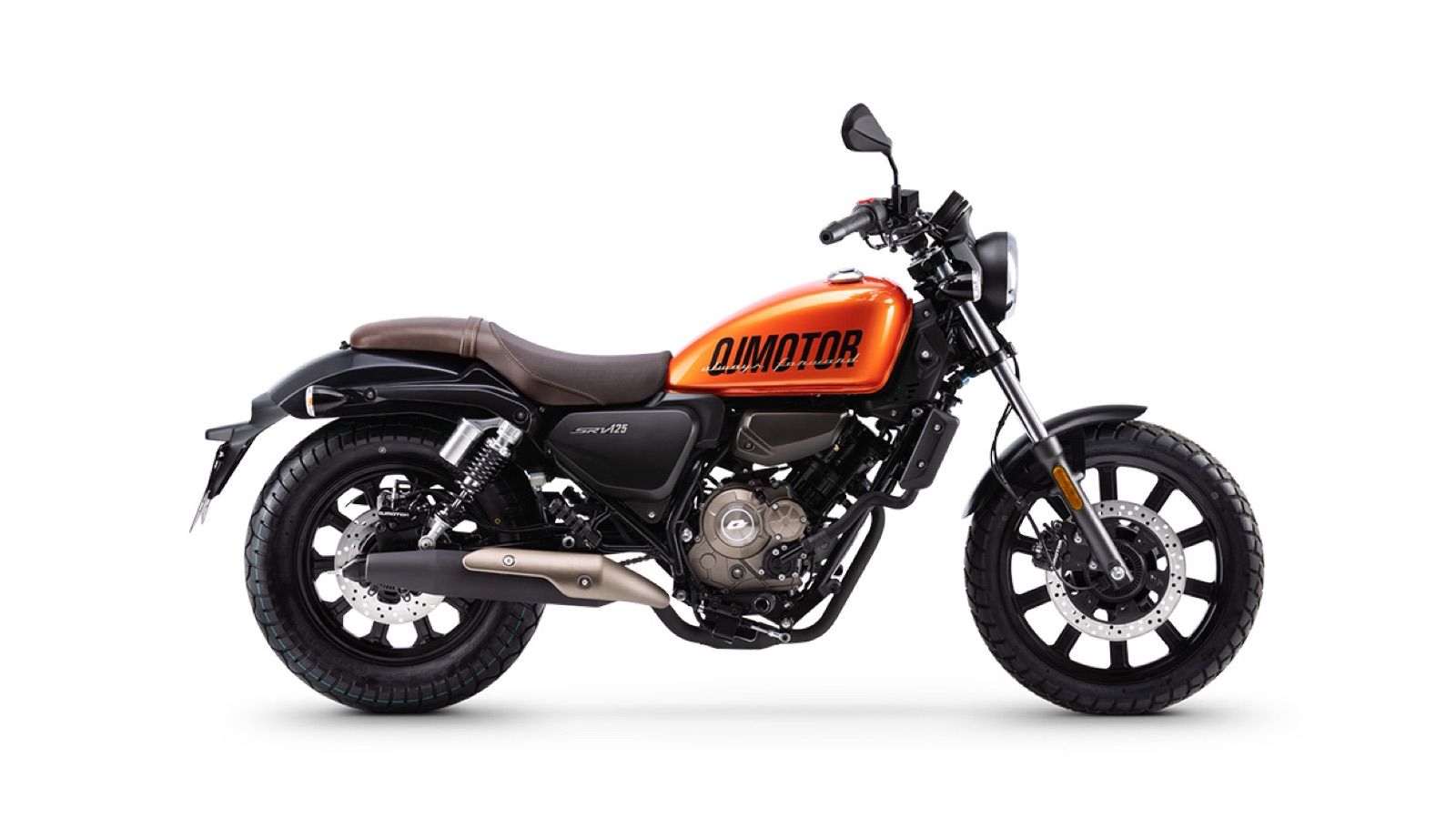QJMotor SRV 125 ABS: Ρετρό με αυτονομία που σε βγάζει όλη την εβδομάδα