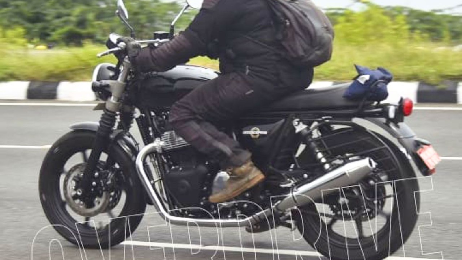 Royal Enfield Interceptor 650: Δύο δισκόφρενα και οθόνη TFT