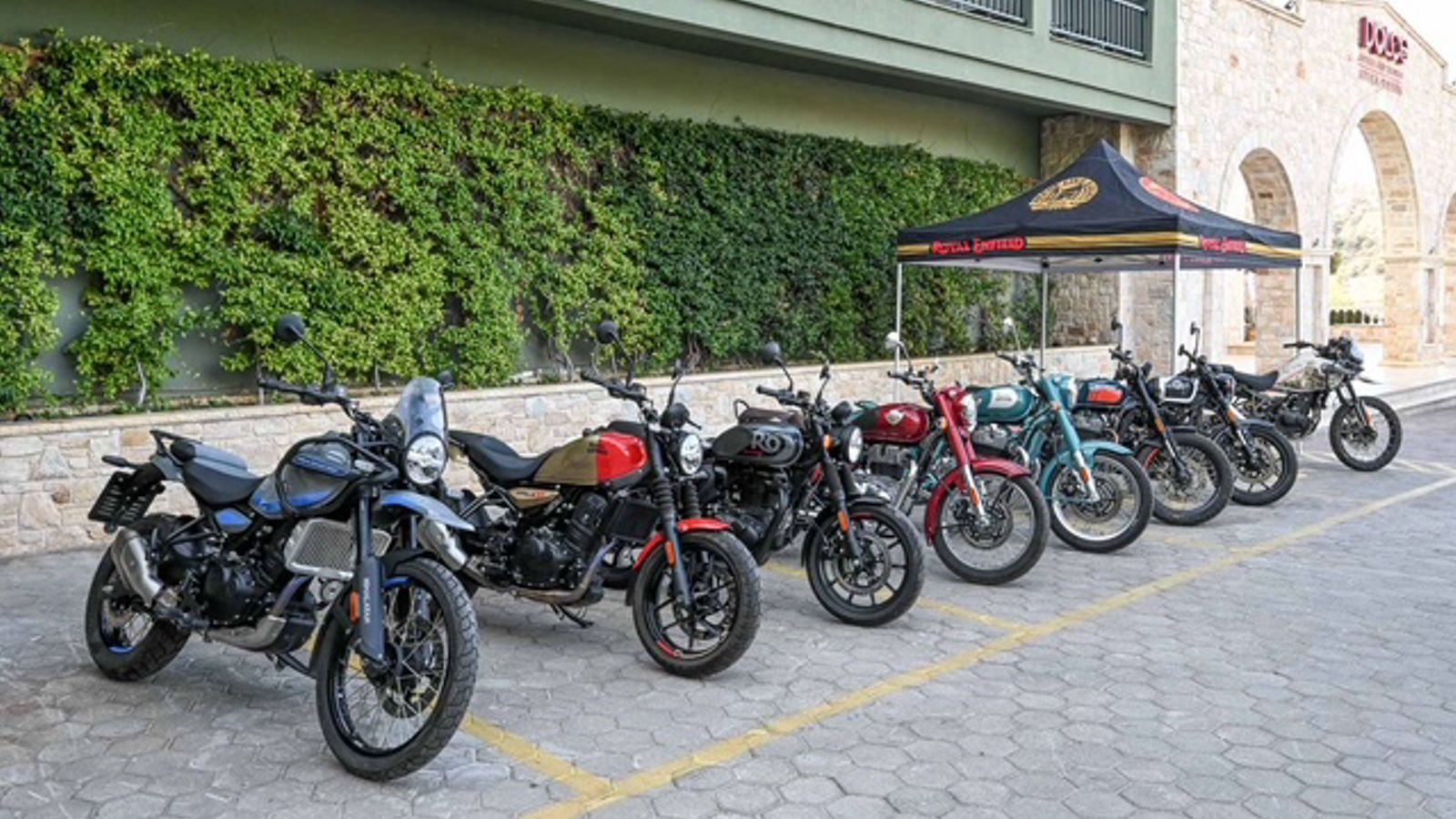 Με τις εκδηλώσεις αυτές, η Royal Enfield ανέδειξε τη διαχρονική της ταυτότητα, συνδυάζοντας την αυθεντικότητα της μοτοσικλέτας με ένα ολοκληρωμένο lifestyle, που πλέον εκφράζεται και μέσα από τον νέο 