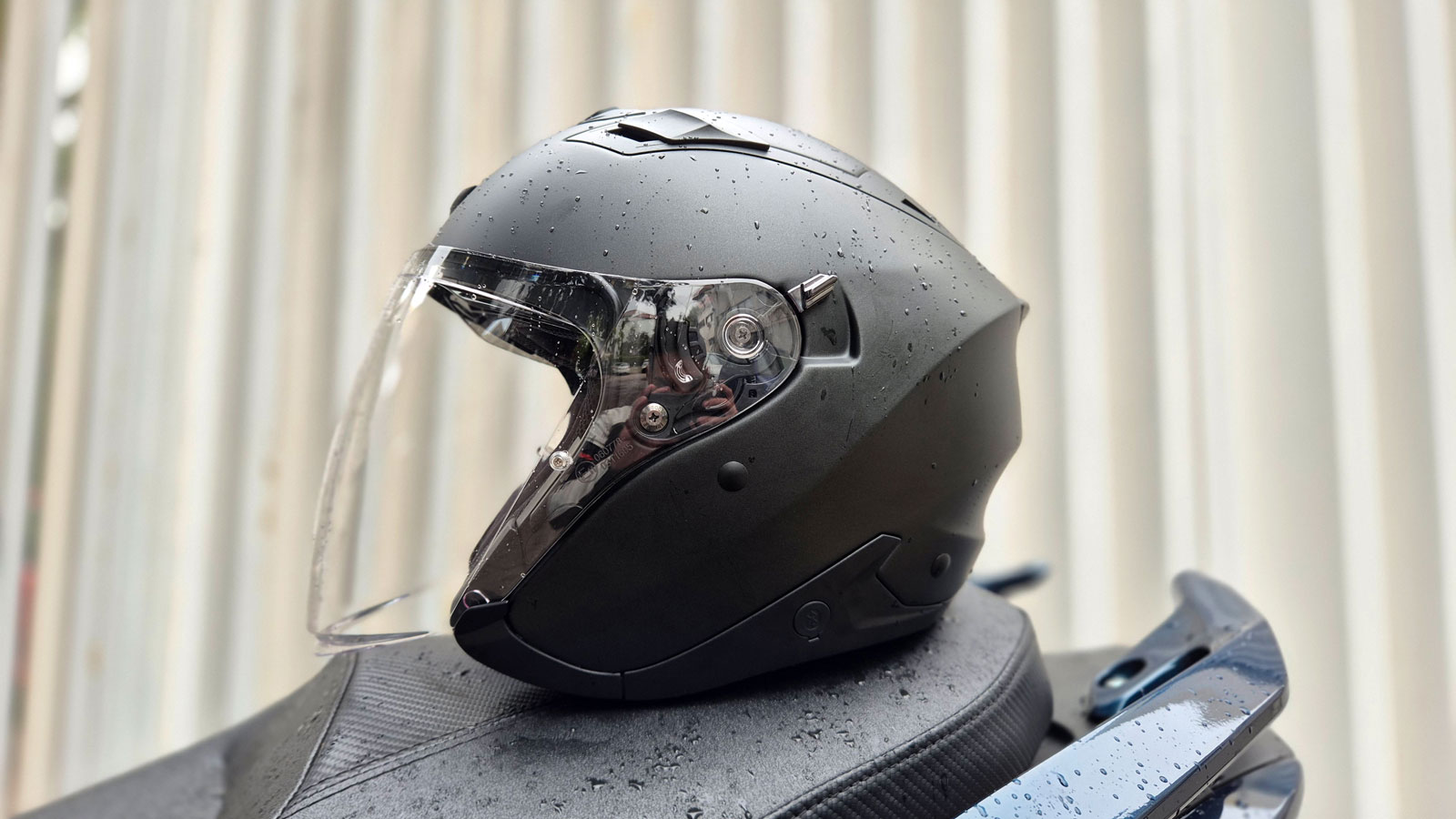 Test Scorpion-Exo Z1: Jet κράνος με σπορ σχεδιασμό και κορυφαία προστασία