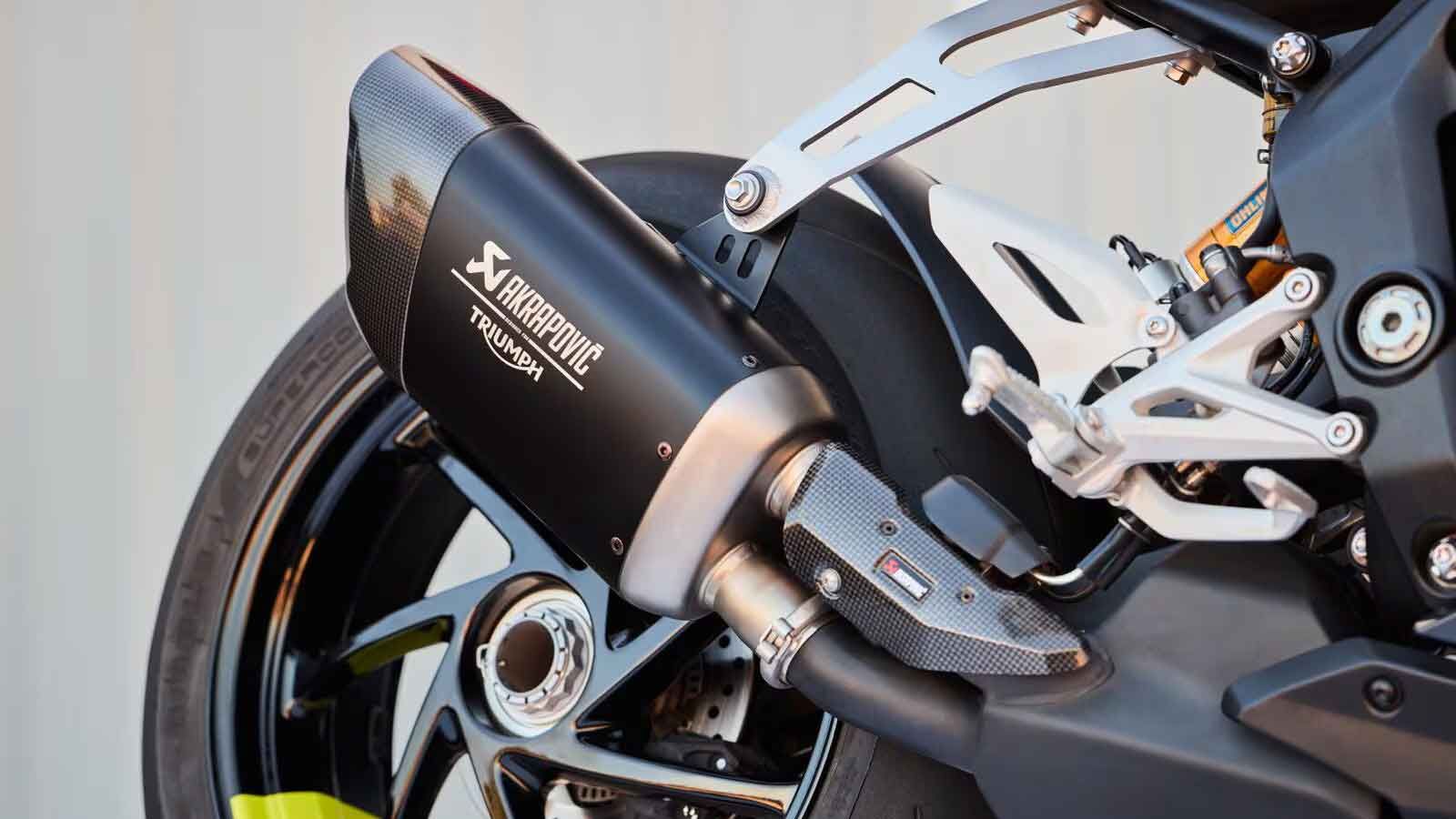 Carbon εξάτμιση της Akrapovic
