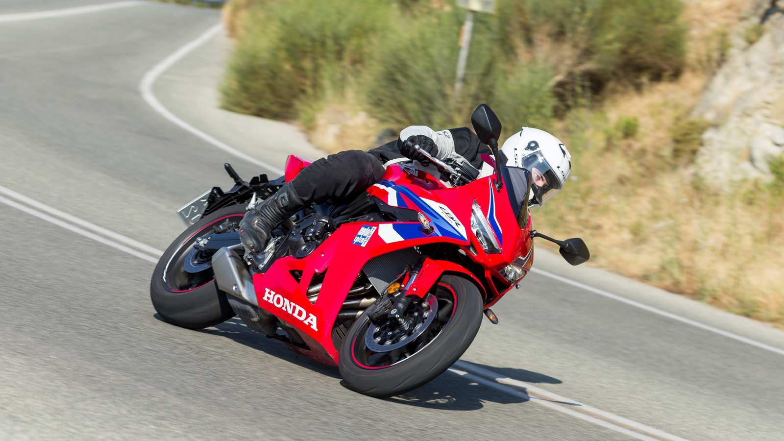 Honda CBR 650R E-Clutch - Υποψήφια για Best Moto by LS2