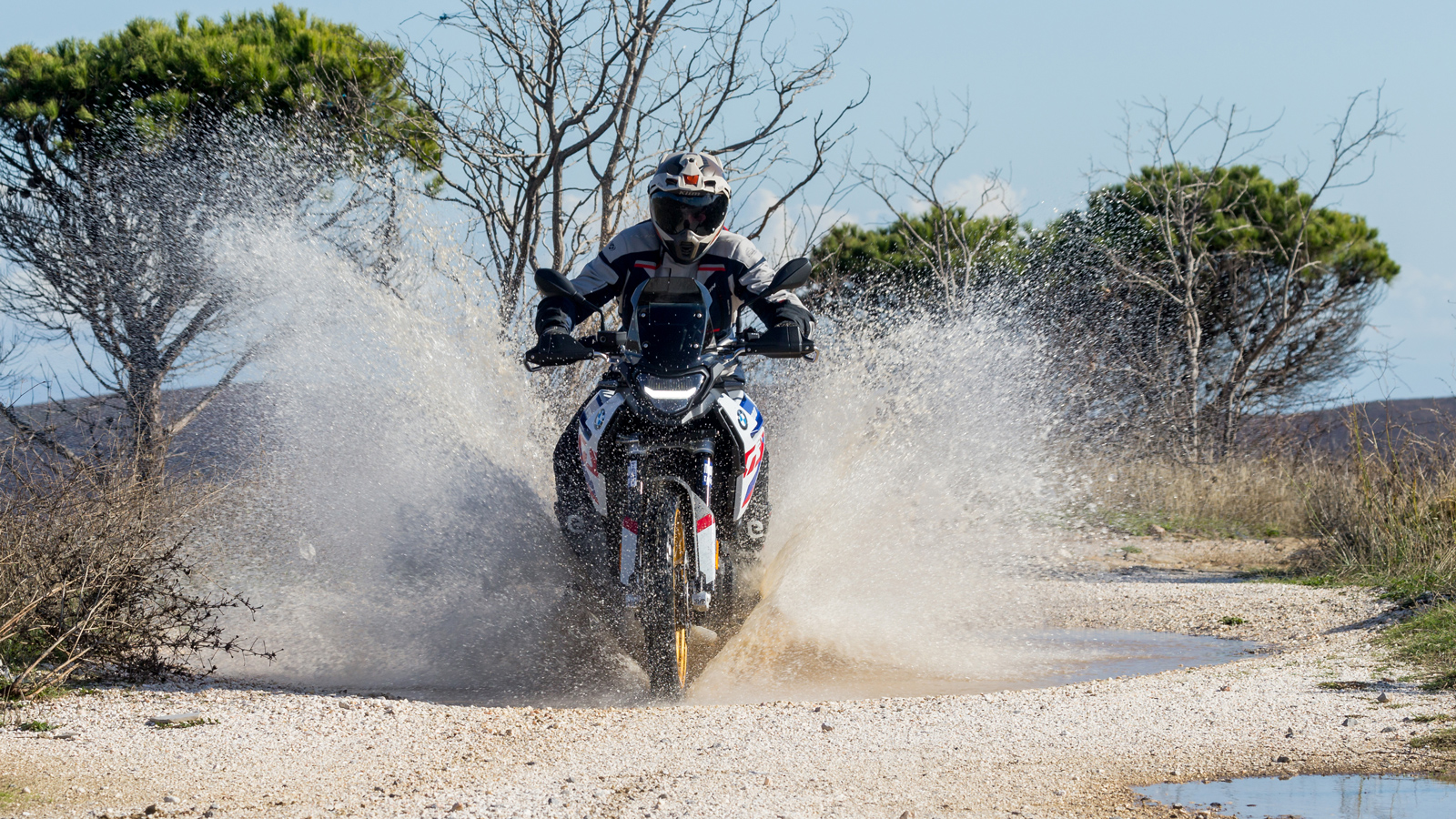 BMW F900 GS
