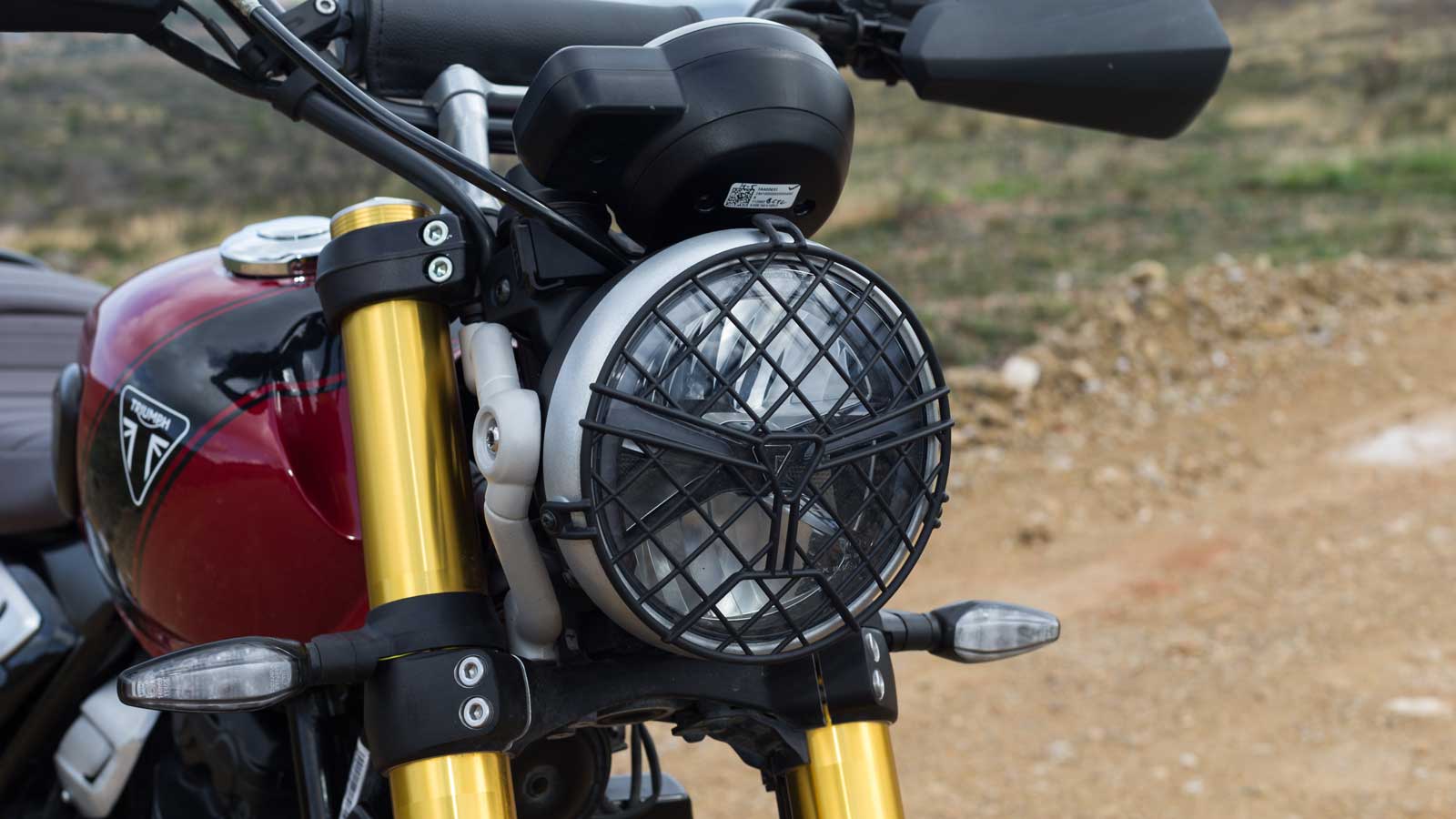 Triumph Scrambler 400 X - Υποψήφιο για Best Commuter by LS2