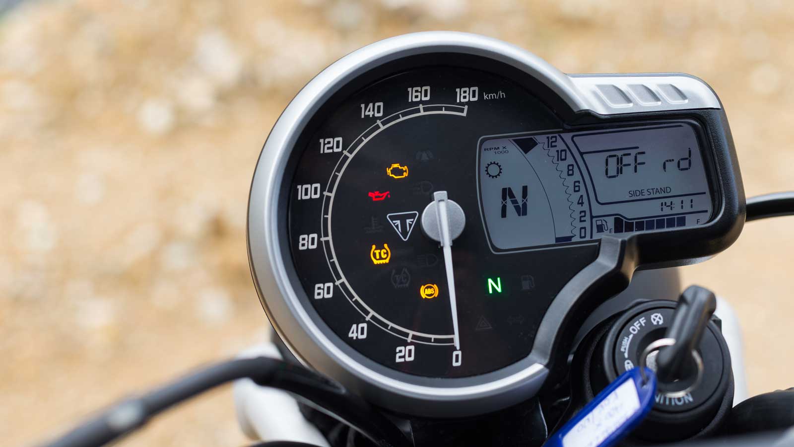 Triumph Scrambler 400 X - Υποψήφιο για Best Commuter by LS2