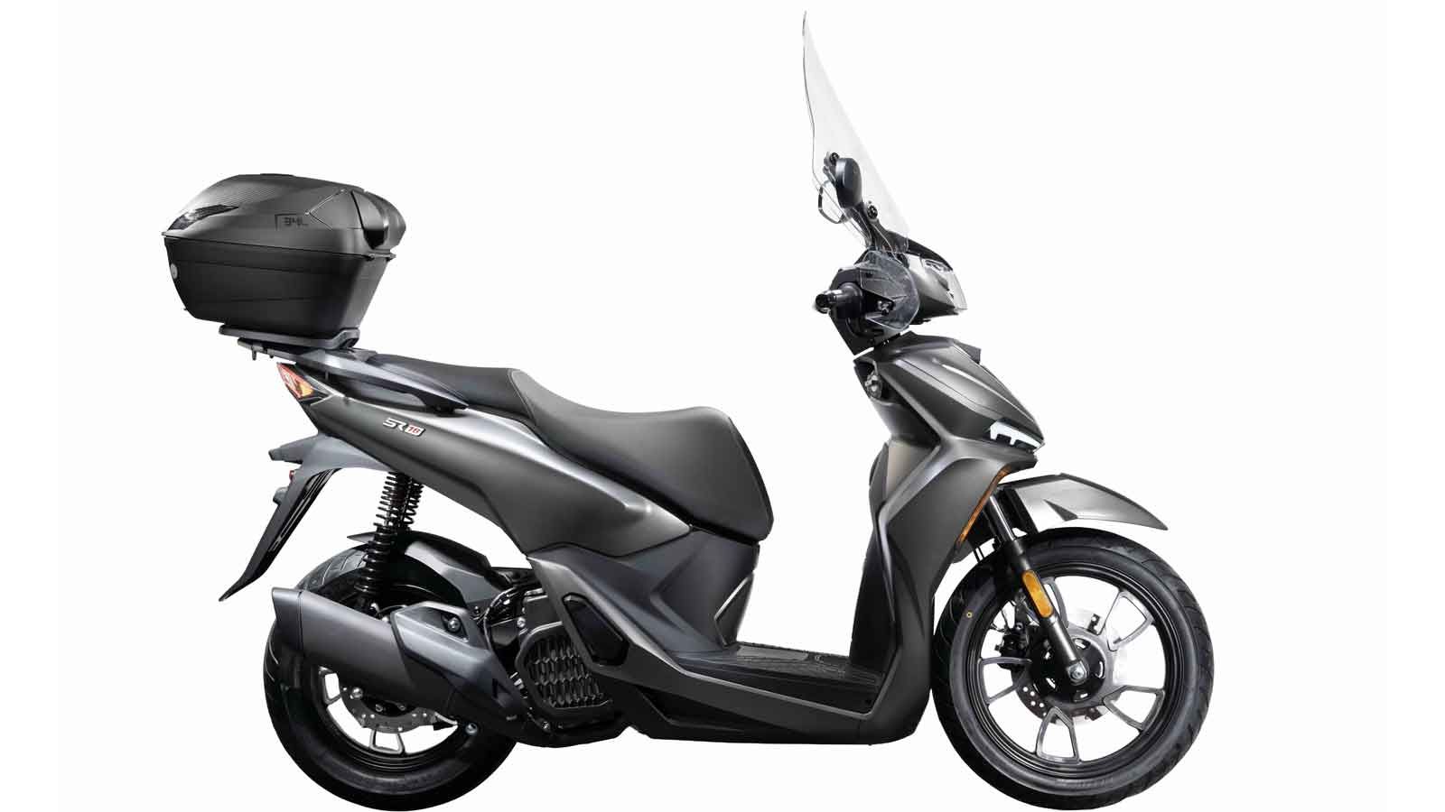 Voge SR16 ACC  με νέες προσθήκες στον εξοπλισμό του