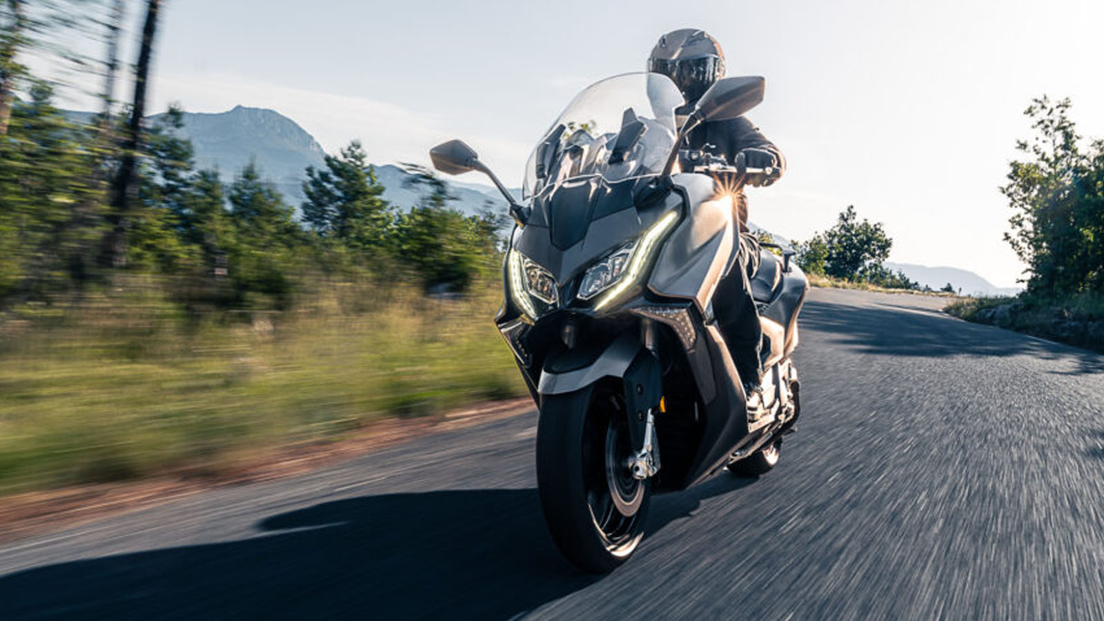 KYMCO AK 550 Premium: Το πρώτο Scooter με Cornering ABS