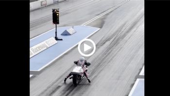 VIDEO: Το πρώτο «4άρι» στα 400 μέτρα από μοτοσυκλέτα στην ιστορία 