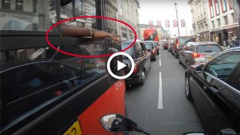 VIDEO: Μια σωστή χειρονομία έσωσε την κατάσταση 