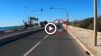 VIDEO: Οι συνέπειες του να τρέχεις πολύ σε δρόμο με φανάρια