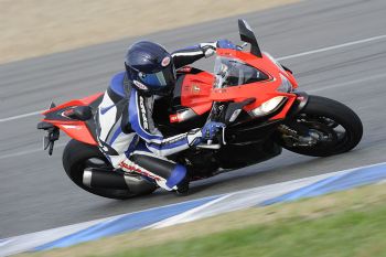 :   Aprilia RSV4 Factory APRC SE