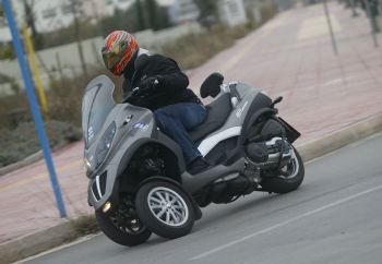 : Piaggio MP3 LT 400 ie