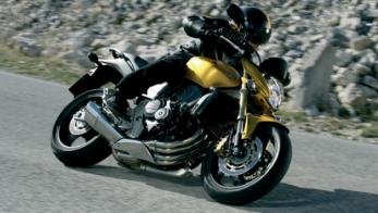 Test ���������������: Honda Hornet 600 (2007-2013)