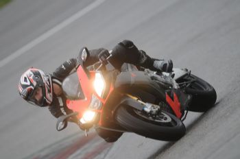 �������� ��� Aprilia RSV4 ���� ������!