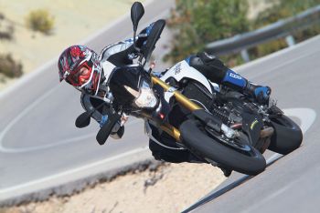 �������� �������: Aprilia Dorsoduro 1200