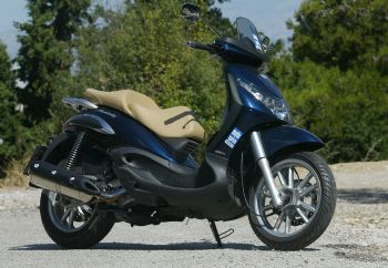 : Piaggio Beverly 400