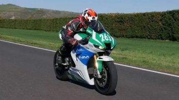  Honda Fireblade  Le Mans:        superbike