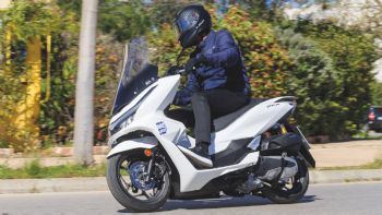 Honda PCX 125 DX - Test