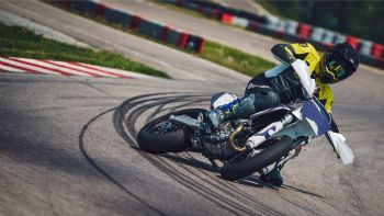 Husqvarna FS 450:   supermoto     2026