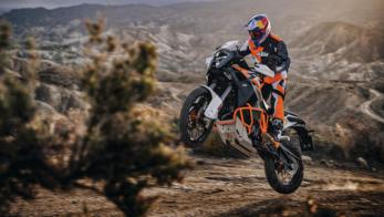 KTM 1390 Super Adventure 2026:         