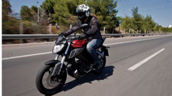 Yamaha MT-125 ABS:    !  