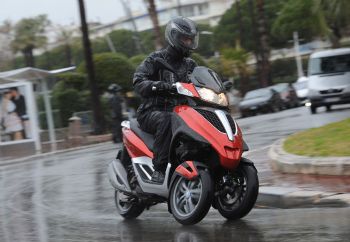 ��������: Piaggio MP3 300 Yourban 