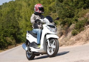 ������: Peugeot LXR 200i