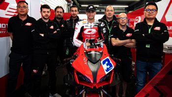 QJMOTOR Factory Racing Team:   WorldSSP  SRK 800 RR