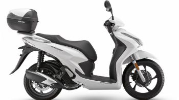 QJMOTOR SQ 200:  top box  traction control    