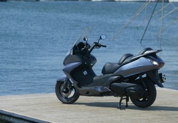Honda Silverwing... “of change” 400