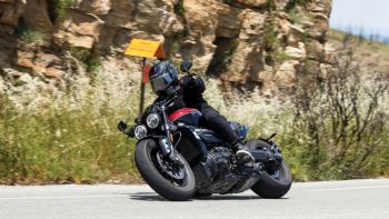 Triumph Rocket 3 Storm R - Test