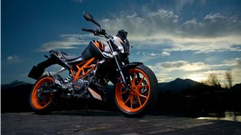 Test ���������������: KTM Duke 390 (2017–2024)