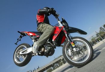 Aprilia SXV 4.5 �� 9 ��������� 