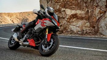 BMW F 900 XR: Cornering ABS   