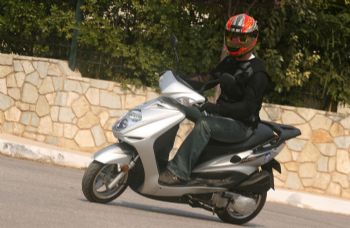 ������: Daelim Delfino 125