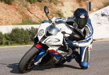 o: BMW S1000 RR