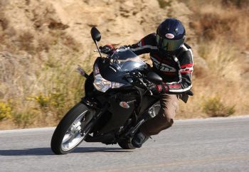  : Honda CBR250R C-ABS