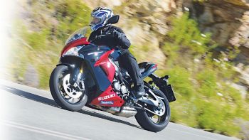 Suzuki GSX-S 1000F:    ALL-AROUND!