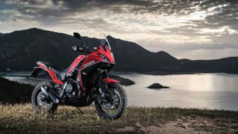   Moto Morini X-Cape 650  Seiemmezzo 650