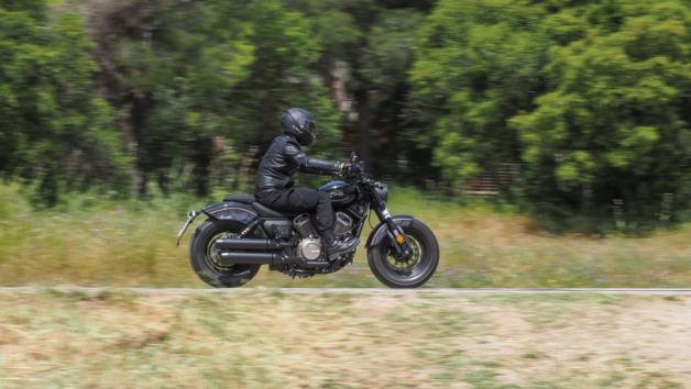 Η θέση οδήγησης για τον αναβάτη είναι ξεκούραστη. Κάθεσαι χαμηλά, με φυσική στάση σώματος και χωρίς να κουράζεσαι εύκολα.