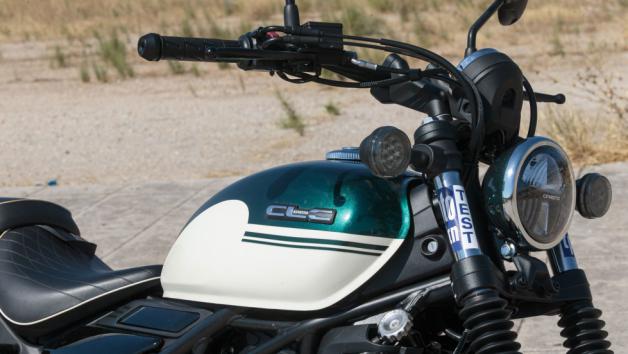 Το design του είναι προσεγμένο σε κάθε λεπτομέρεια, με φινίρισμα που δείχνει ποιοτική δουλειά και δίνει στο μοντέλο χαρακτήρα που ξεχωρίζει από τον ανταγωνισμό στα μικρά κυβικά.