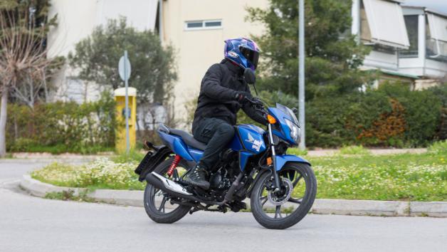 Στην περίπτωση δε που η εμπειρία σου στους δυο τροχούς έχει μακρύ παρελθόν, δεν υπάρχει περίπτωση να μην εκτιμήσεις τη λειτουργικότητα που προσφέρει αυτό το σύνολο. 