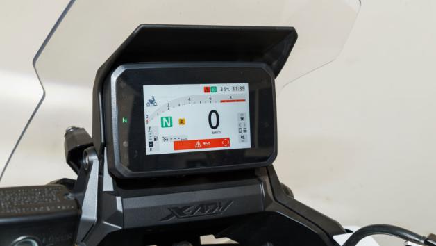  Η νέα έγχρωμη TFT οθόνη 5 ιντσών χρησιμοποιεί τεχνολογία optical bonding για μεγίστη ευκρίνεια κάτω από οποιεσδήποτε συνθήκες φωτισμού.