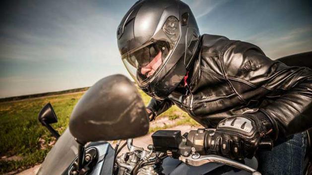 Kypros-aithseis-eksoplismo-motosikletas.